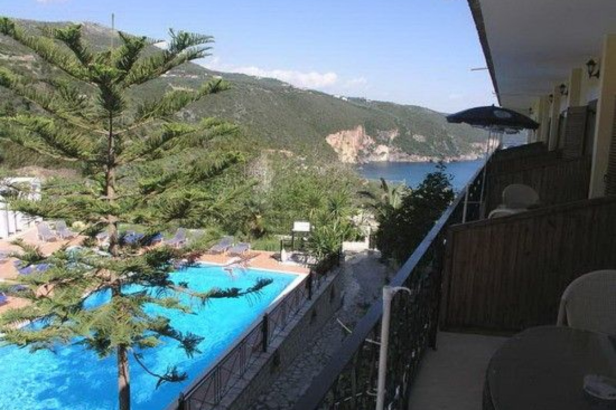 Bella Vista Hotel & Apartments