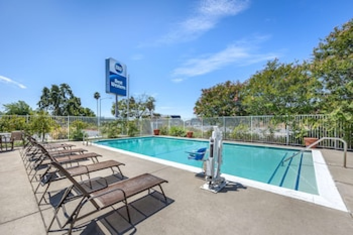 BEST WESTERN CAPITAL CITY INN