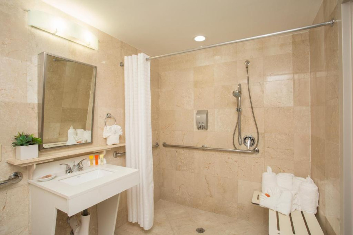Best Western Plus Atlantic Miami Beach