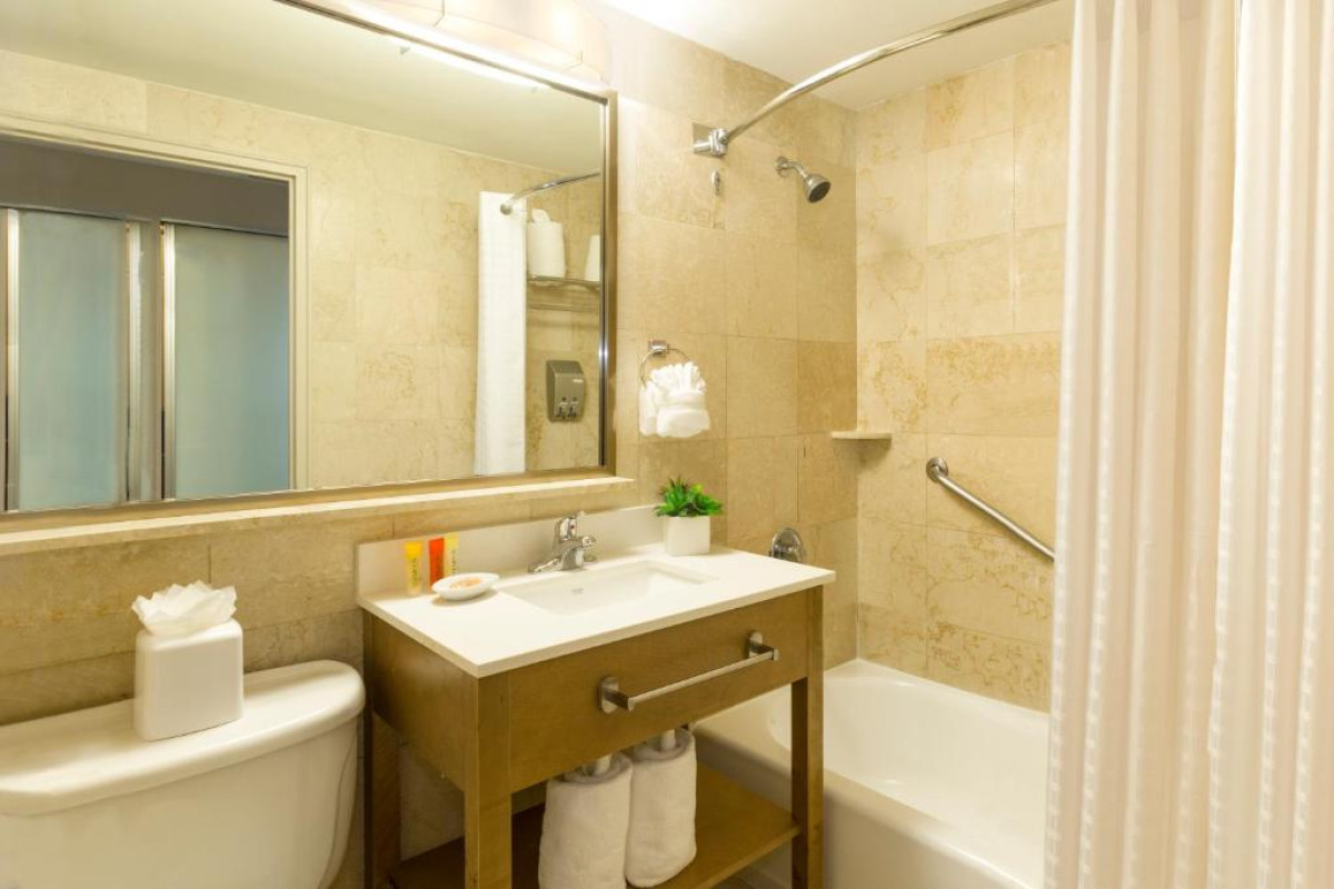 Best Western Plus Atlantic Miami Beach