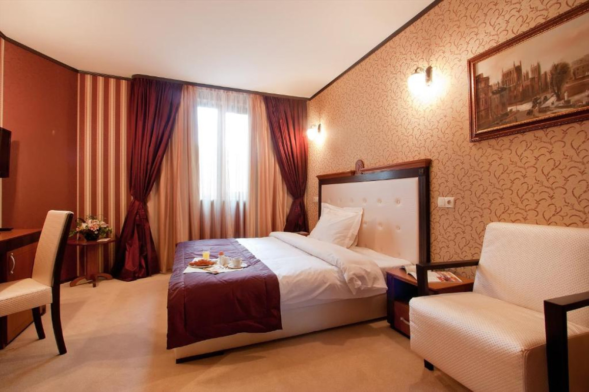 Best Western Plus Bristol Hotel