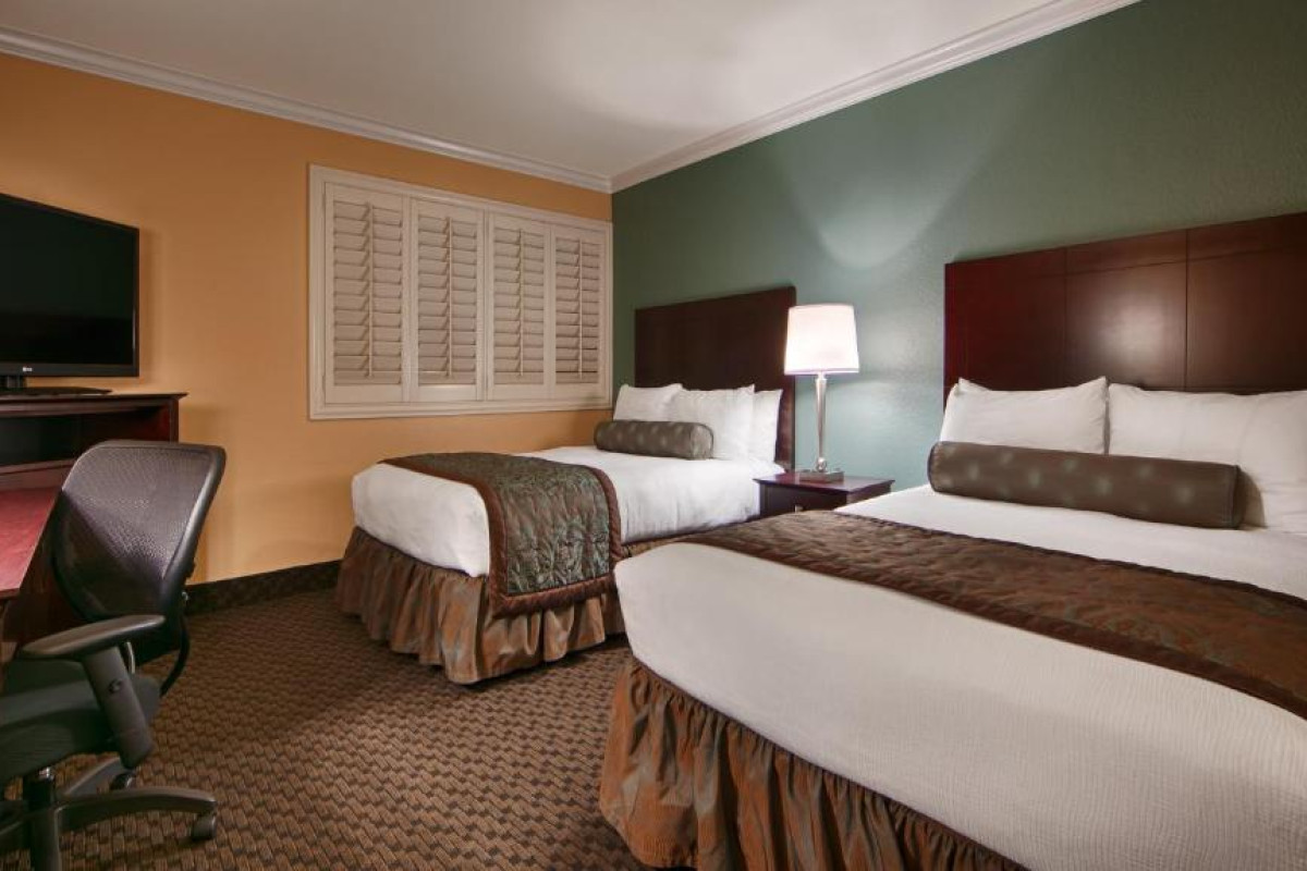 Best Western Plus Casino Royale