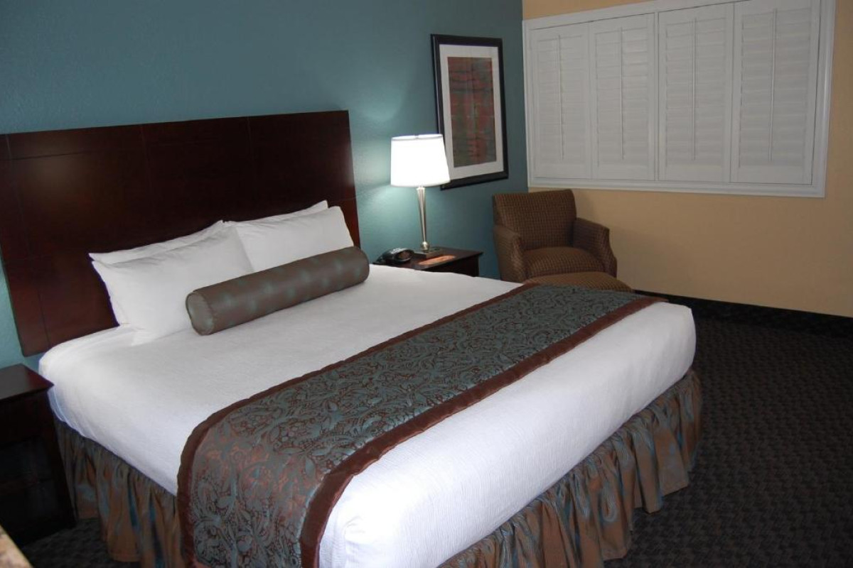 Best Western Plus Casino Royale