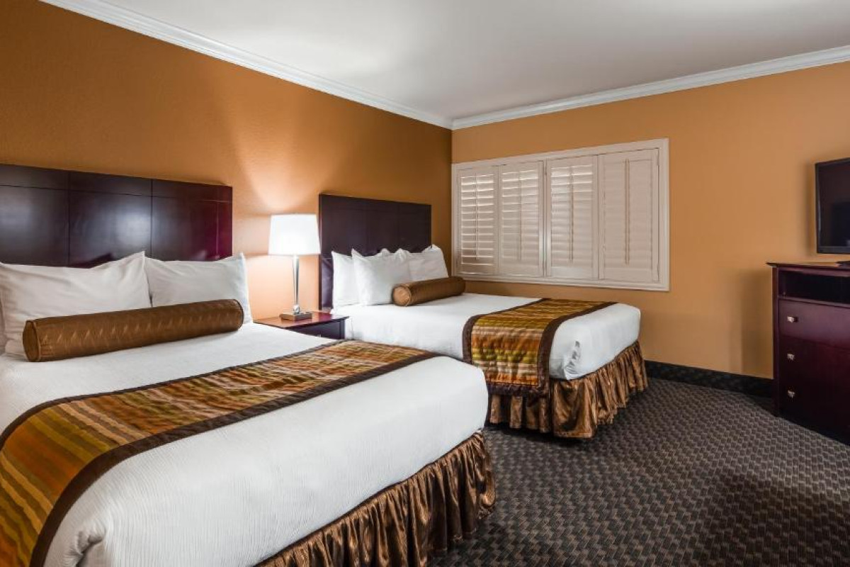 Best Western Plus Casino Royale