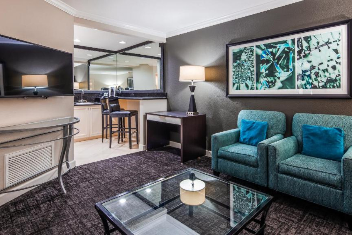 Best Western Plus Casino Royale