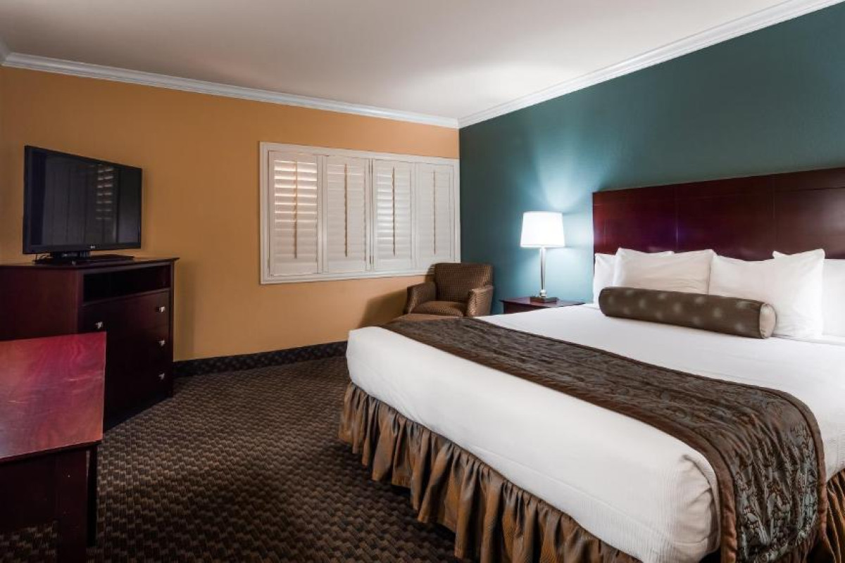 Best Western Plus Casino Royale