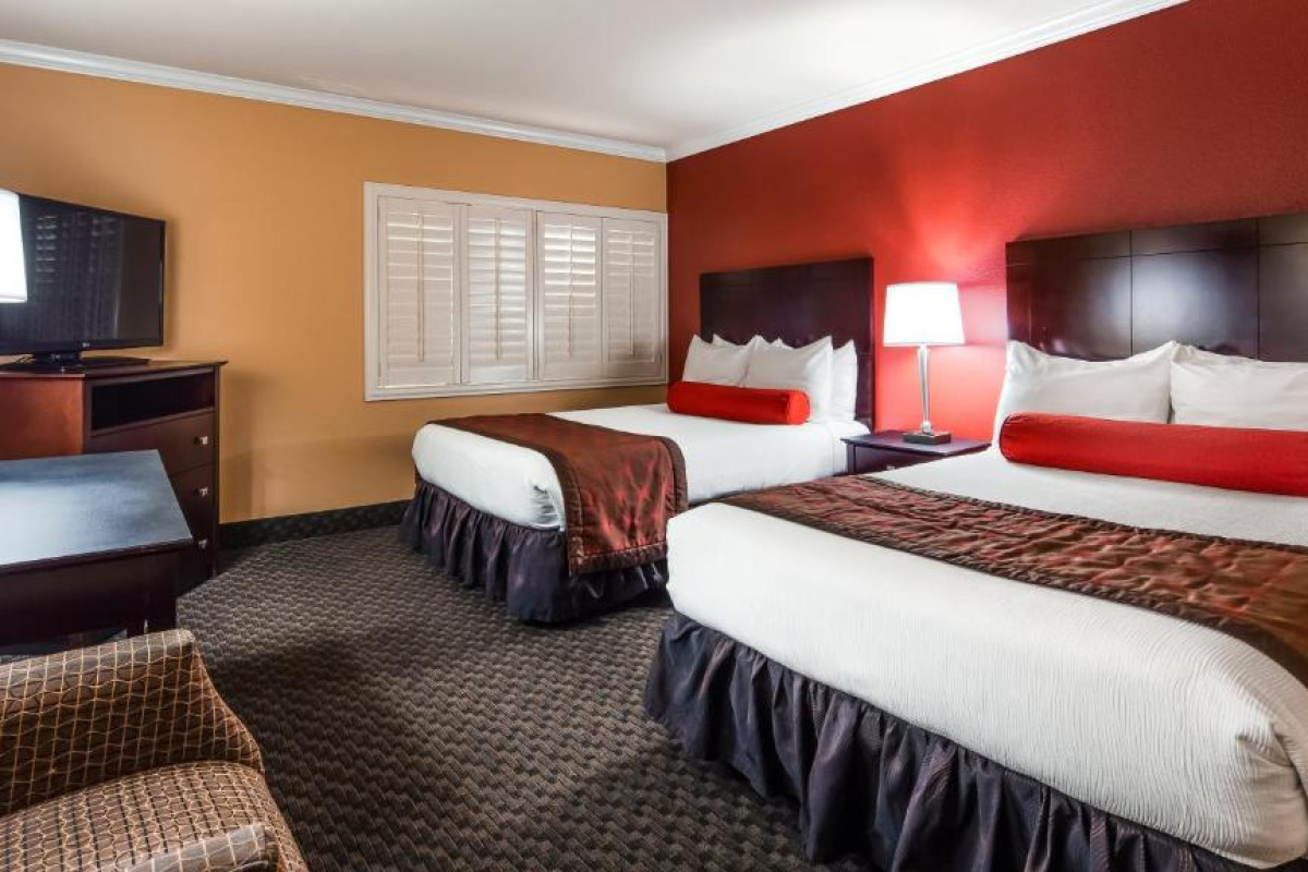 Best Western Plus Casino Royale