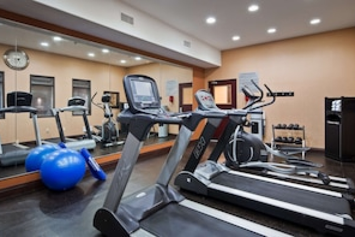 BEST WESTERN PREMIER KC SPEEDWAY INN & SUITES