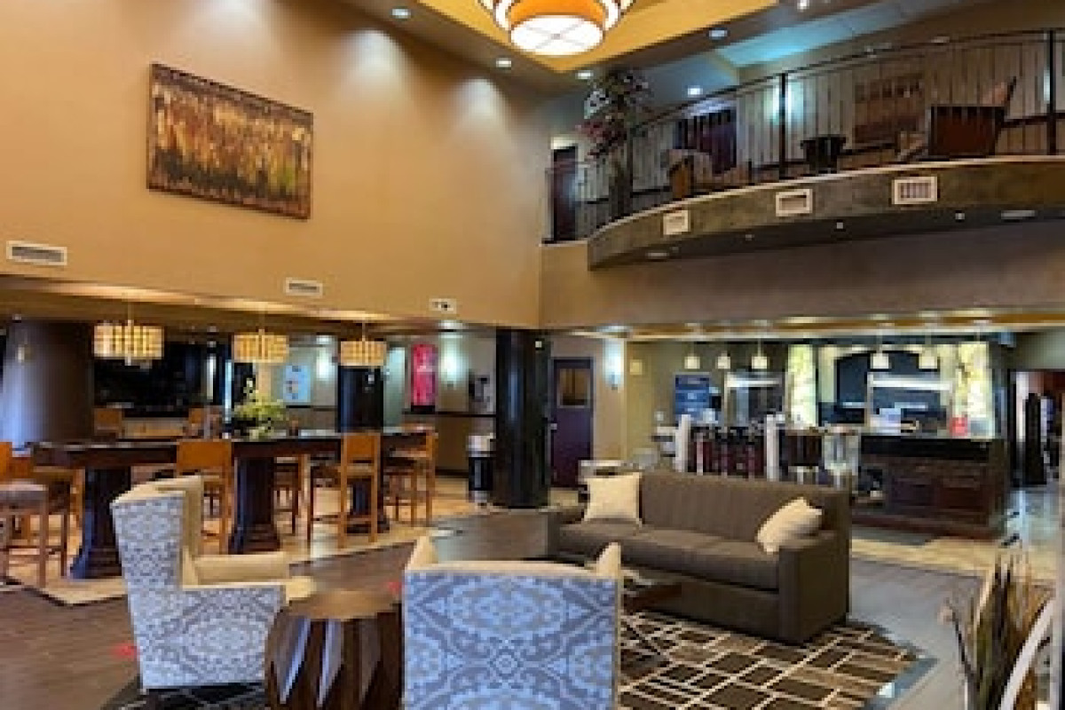 BEST WESTERN PREMIER KC SPEEDWAY INN & SUITES