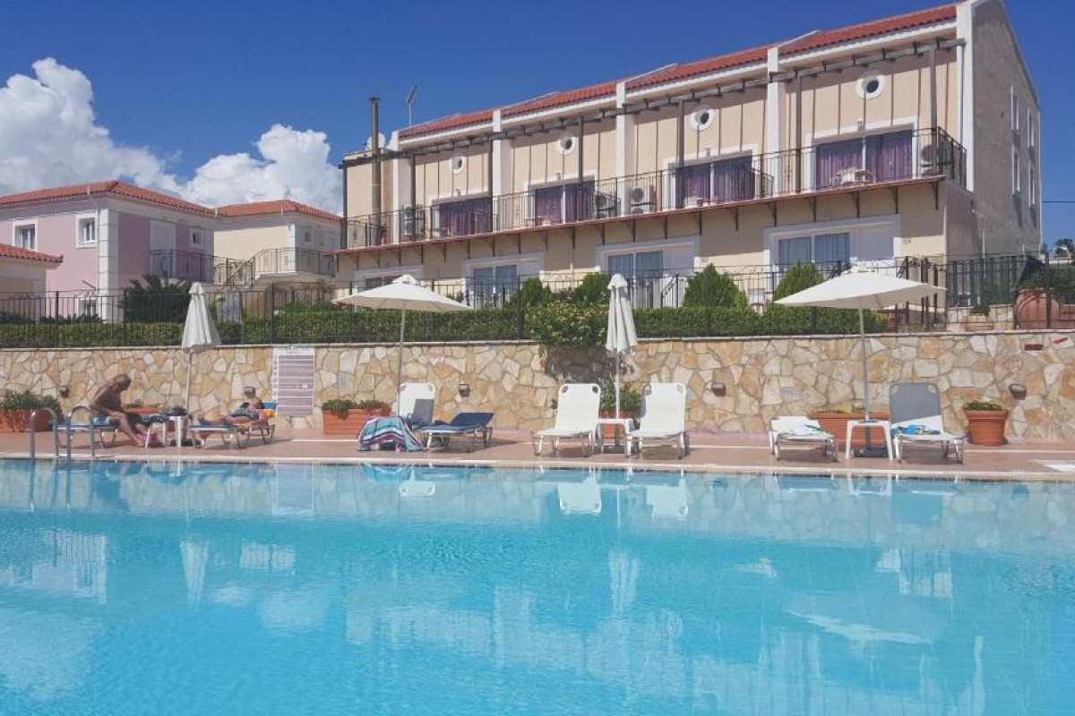 Big Village Hotel