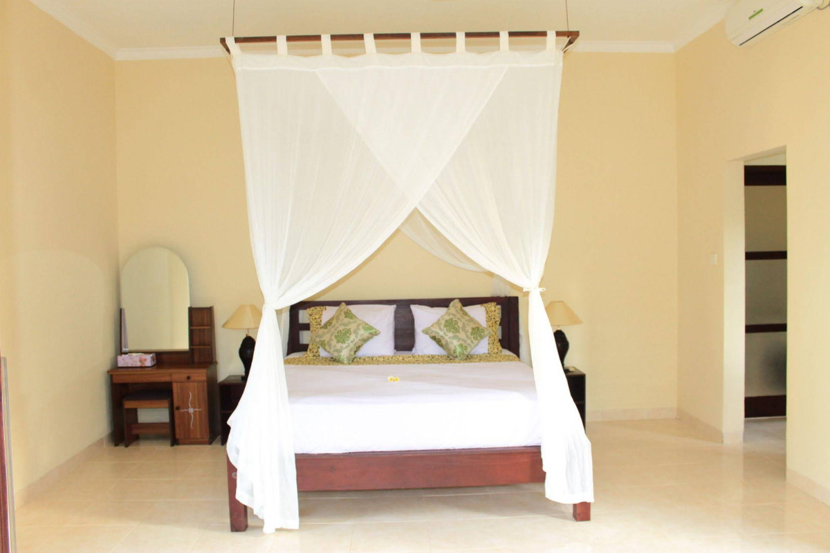 Bintang Beach Villas