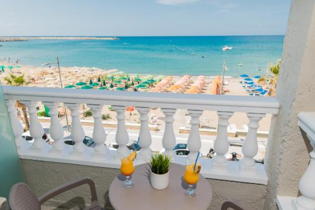 Birais Beach Studios