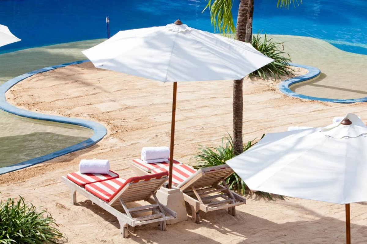 Blu-Zea Resort by Double Six