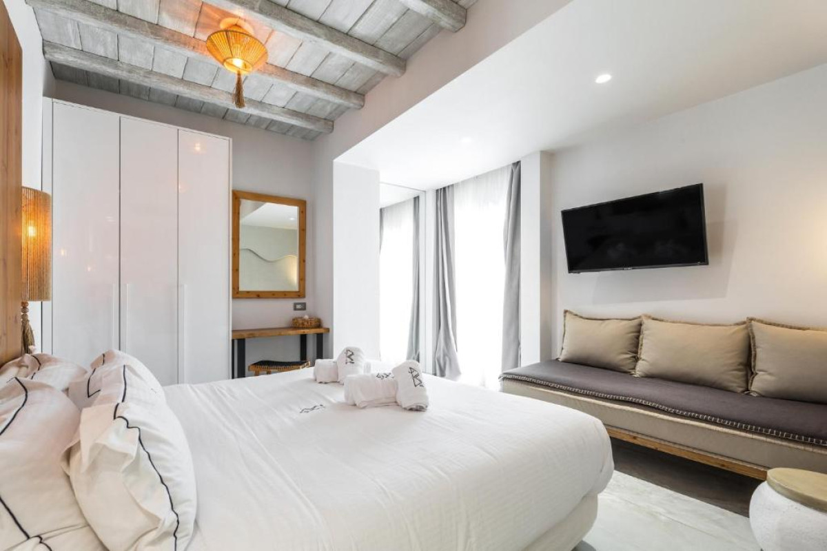 Blue Carpet Suites