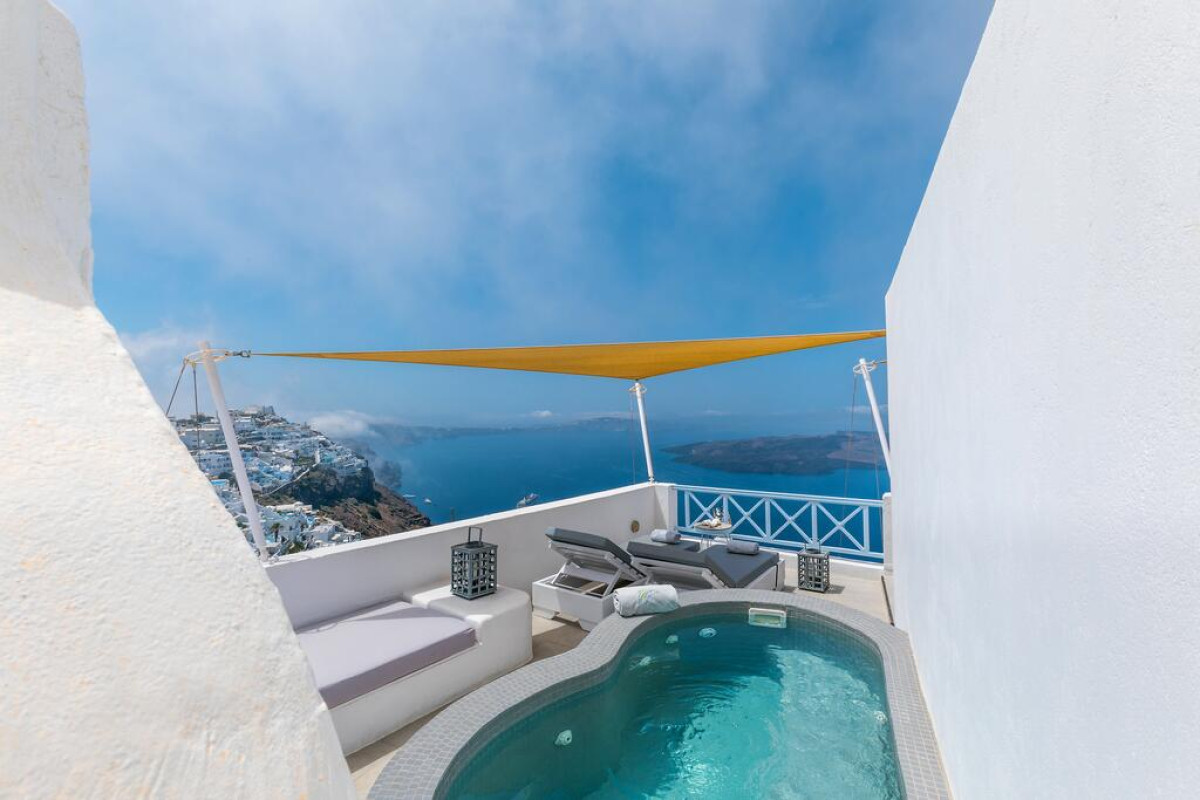 Blue Dolphins Apartaments & Suites