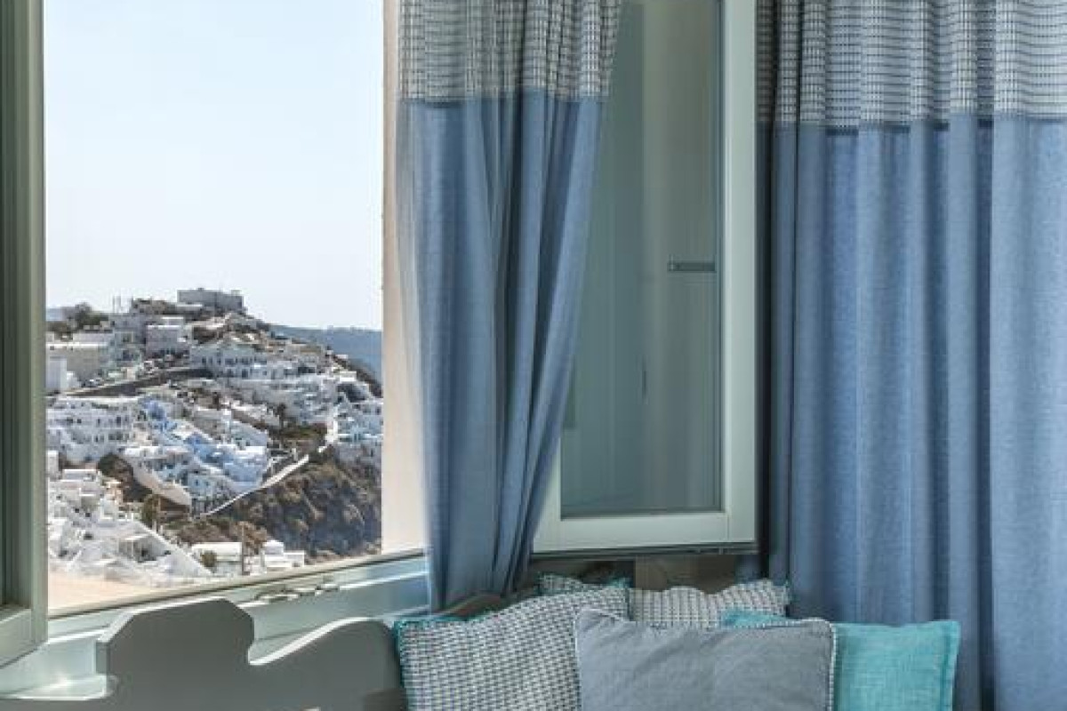 Blue Dolphins Apartaments & Suites