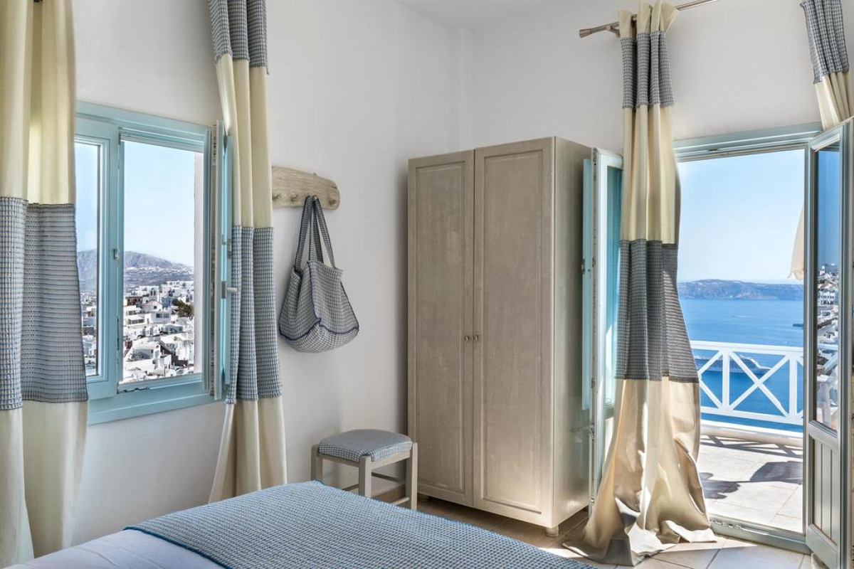 Blue Dolphins Apartaments & Suites
