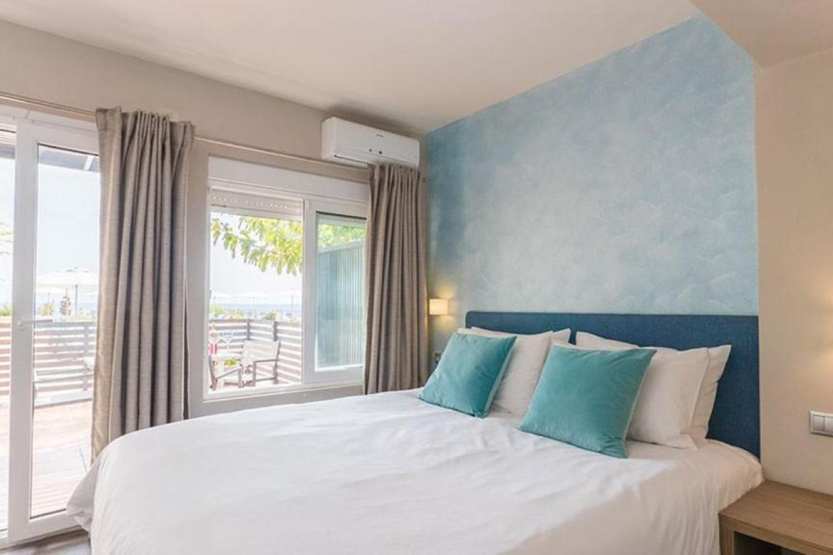 Blue Jasmine Hotel