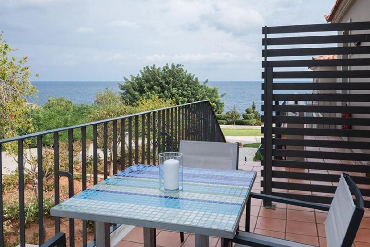Blue Jasmine Hotel