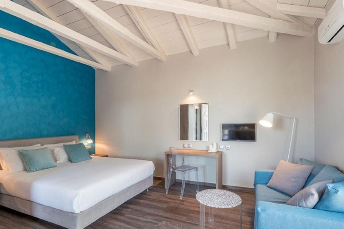 Blue Jasmine Hotel