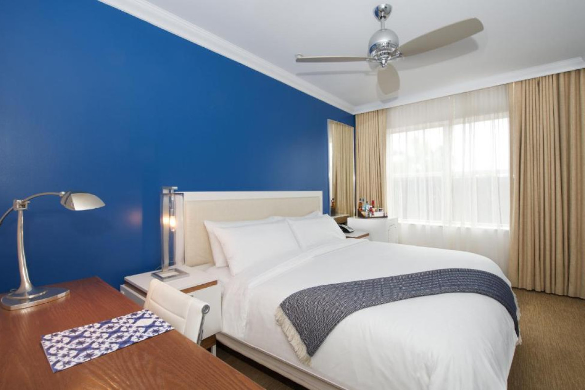 Hotel Blue Moon