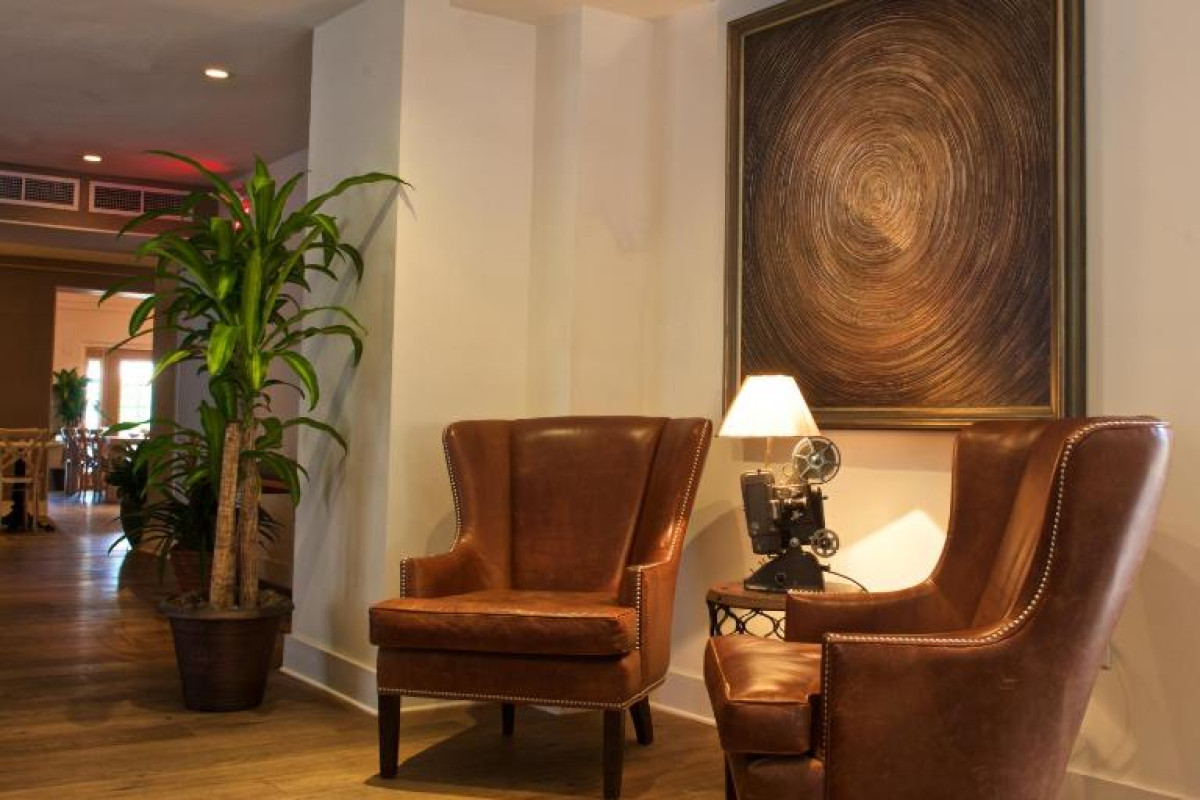 Hotel Blue Moon