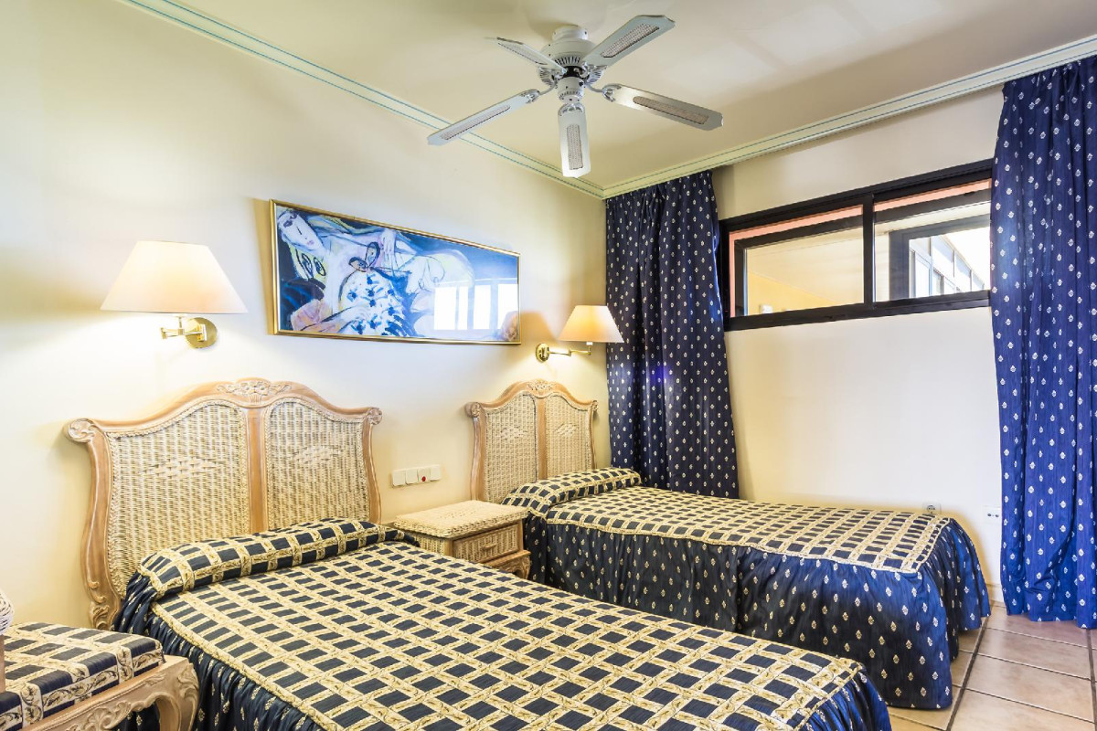 Bluebay Beach Club Aparthotel