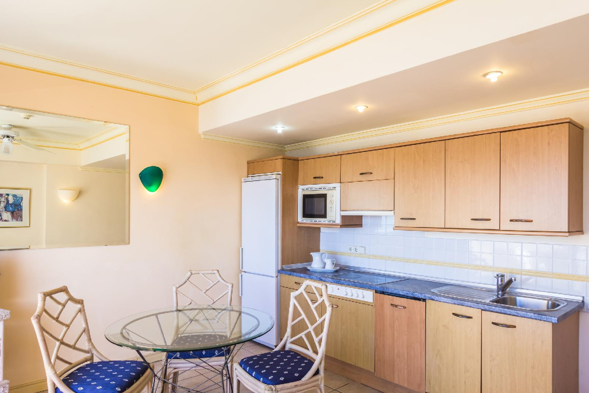 Bluebay Beach Club Aparthotel