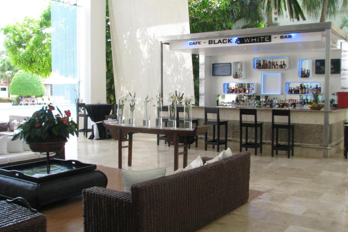 BlueBay Villas Doradas