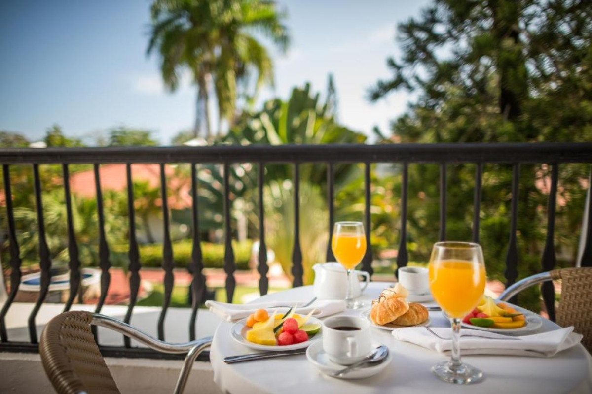 BlueBay Villas Doradas