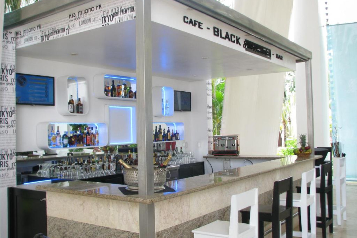 BlueBay Villas Doradas