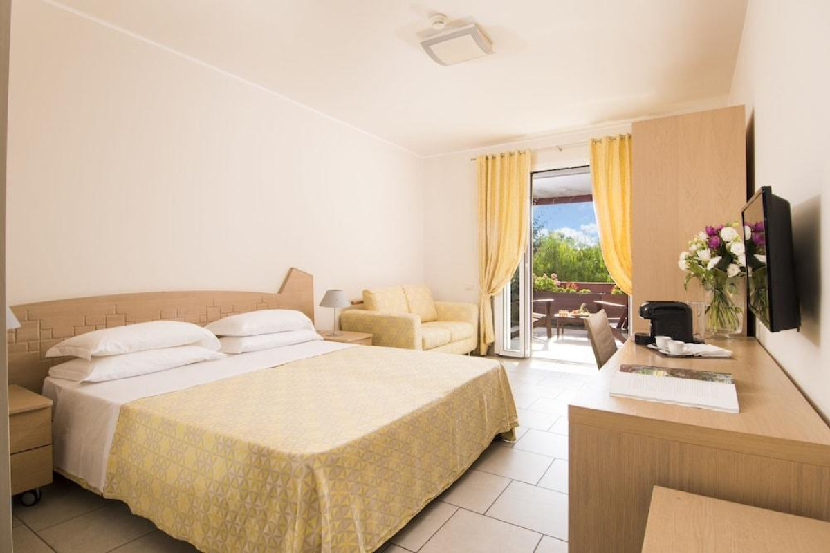 Bluserena Ethra Reserve - Calanè Resort