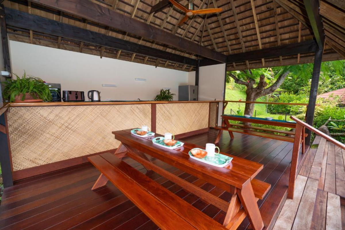 Bora Bora Holiday's Lodge