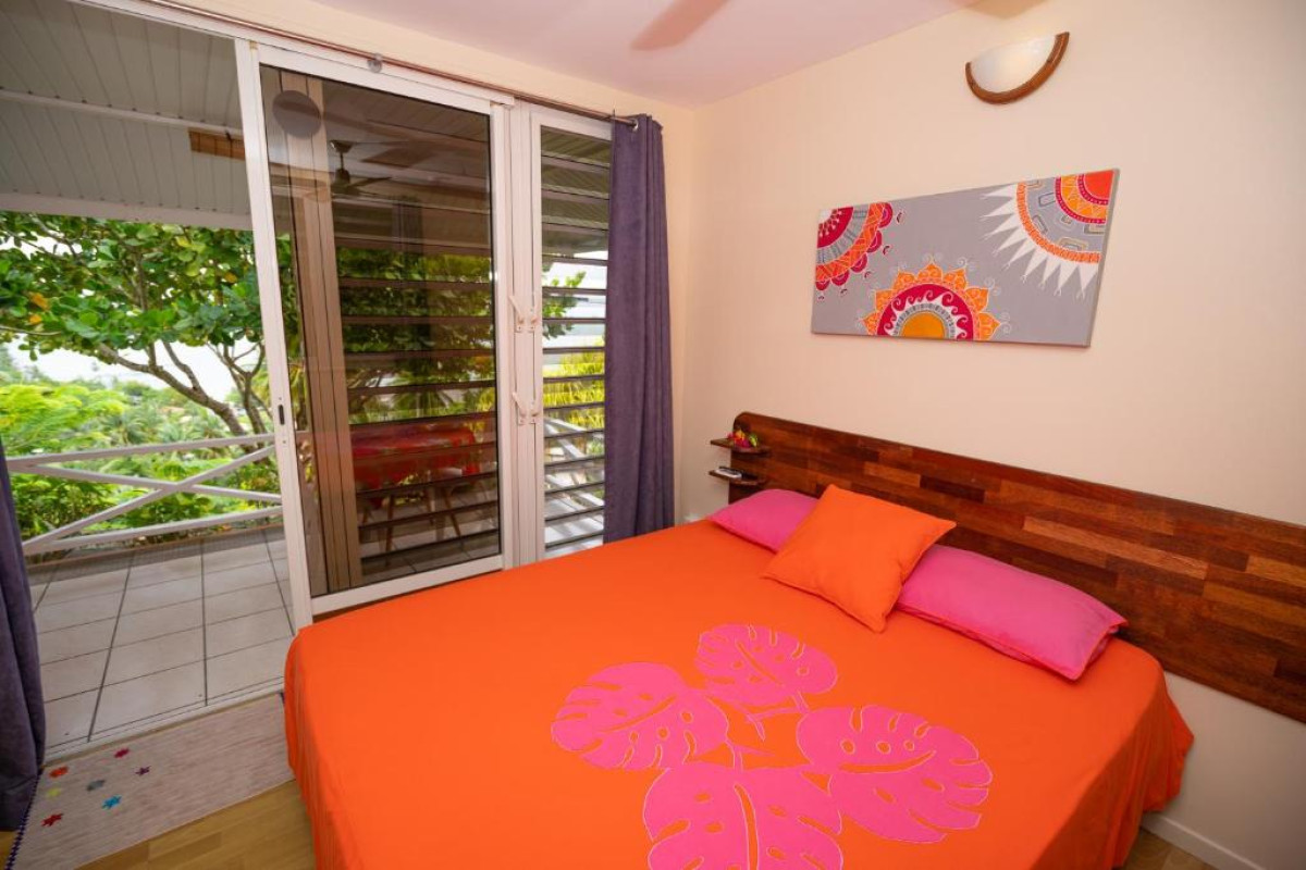 Bora Bora Holiday's Lodge