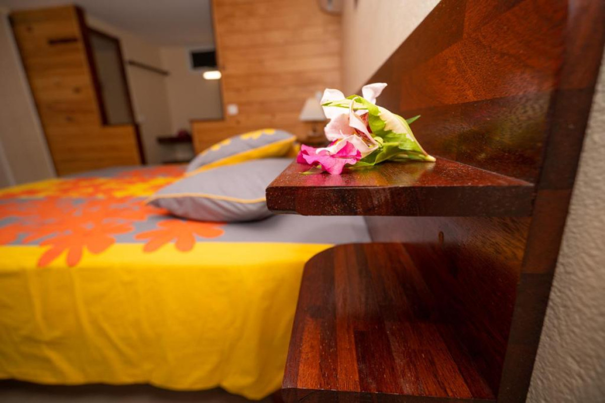 Bora Bora Holiday's Lodge
