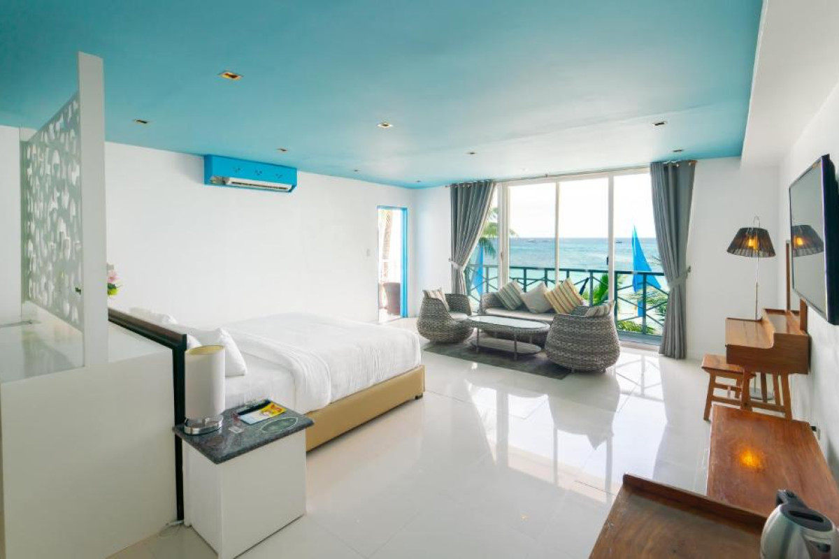Boracay Ocean Club Beach Resort