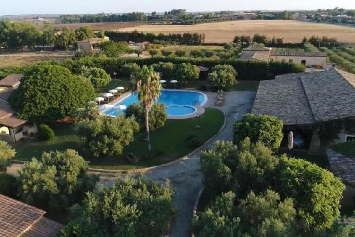 Borghetto Beach Club Resort