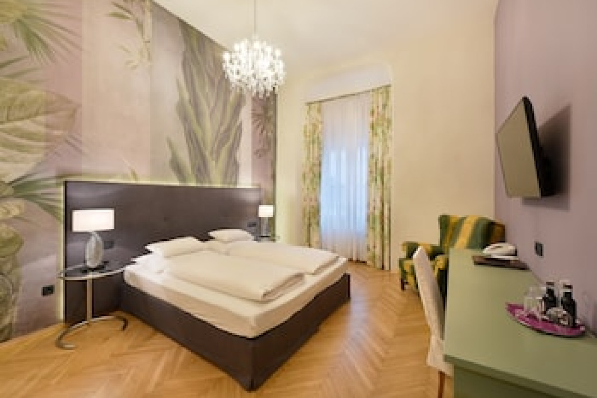 BOUTIQUE HOTEL DOM - ROOMS AND SUITES