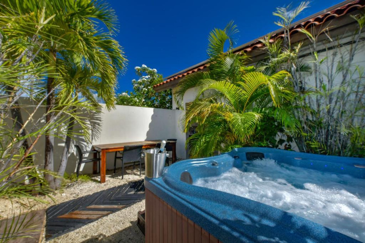 Boutique Hotel Swiss Paradise Aruba Villas and Suites