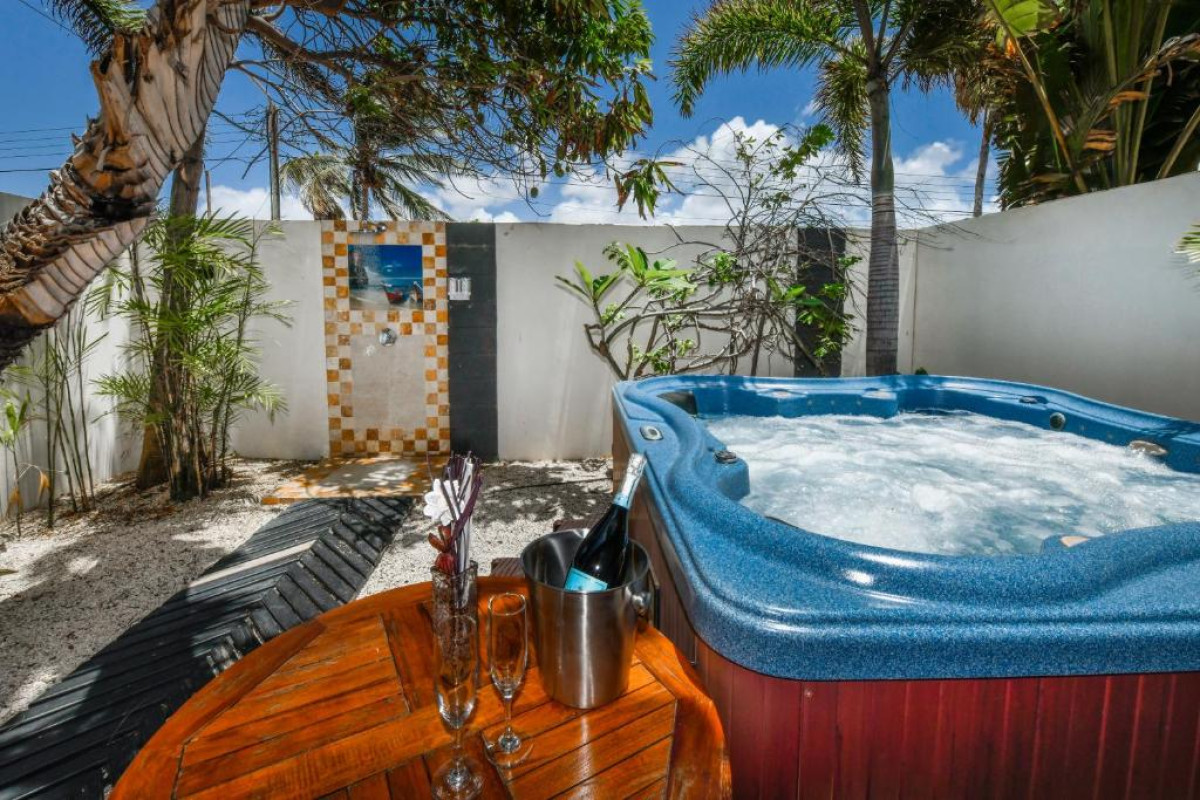 Boutique Hotel Swiss Paradise Aruba Villas and Suites