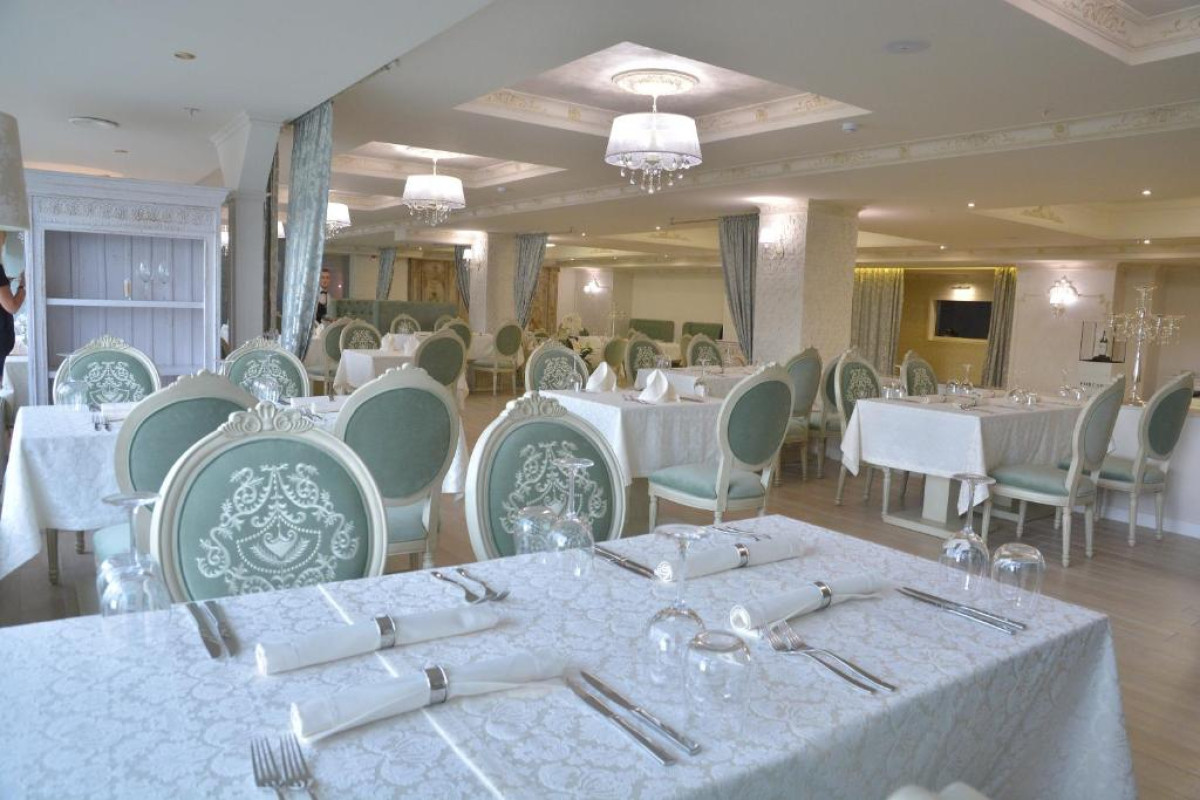 Bristol Central Park Hotel