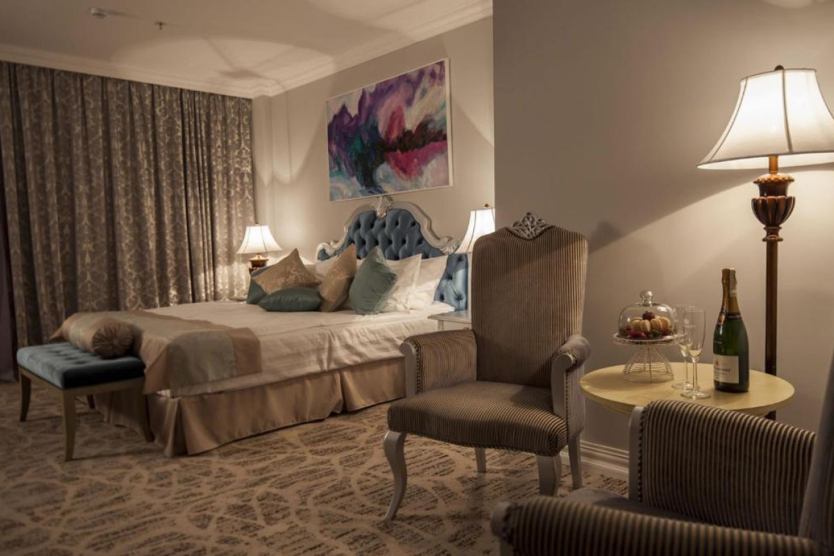 Bristol Central Park Hotel