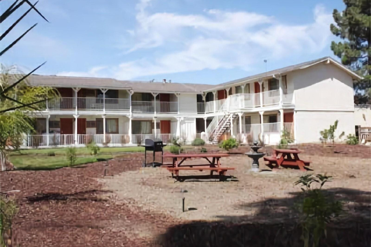 Budget Inn