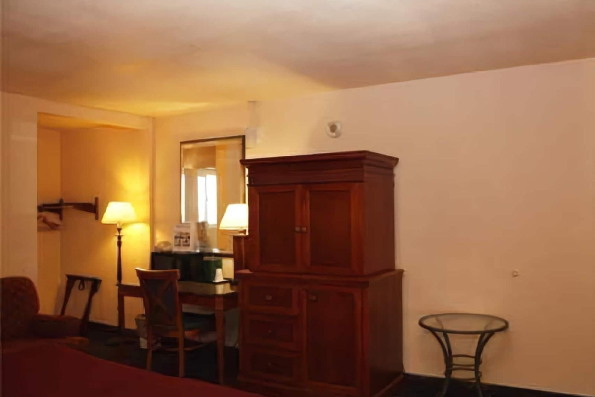 Budget Inn