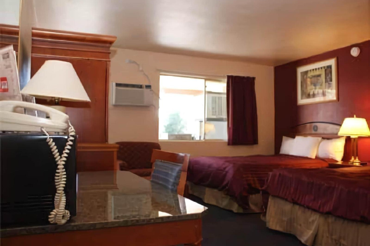 Budget Inn