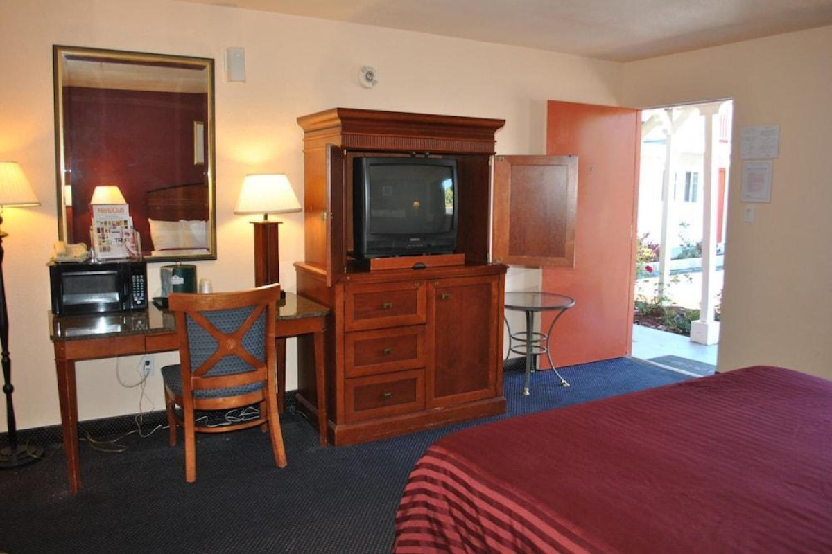 Budget Inn