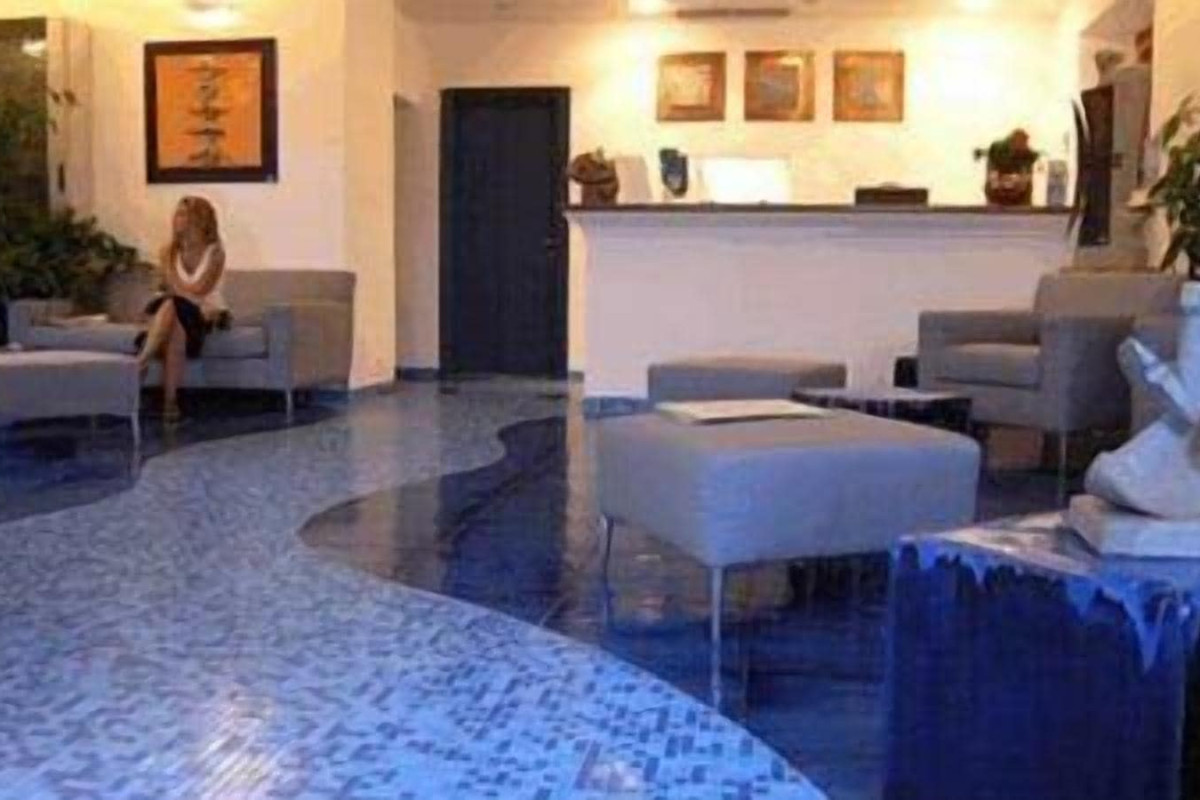 Bue Marino Hotel & Rooftop Bar