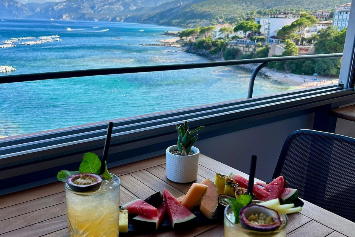 Bue Marino Hotel & Rooftop Bar