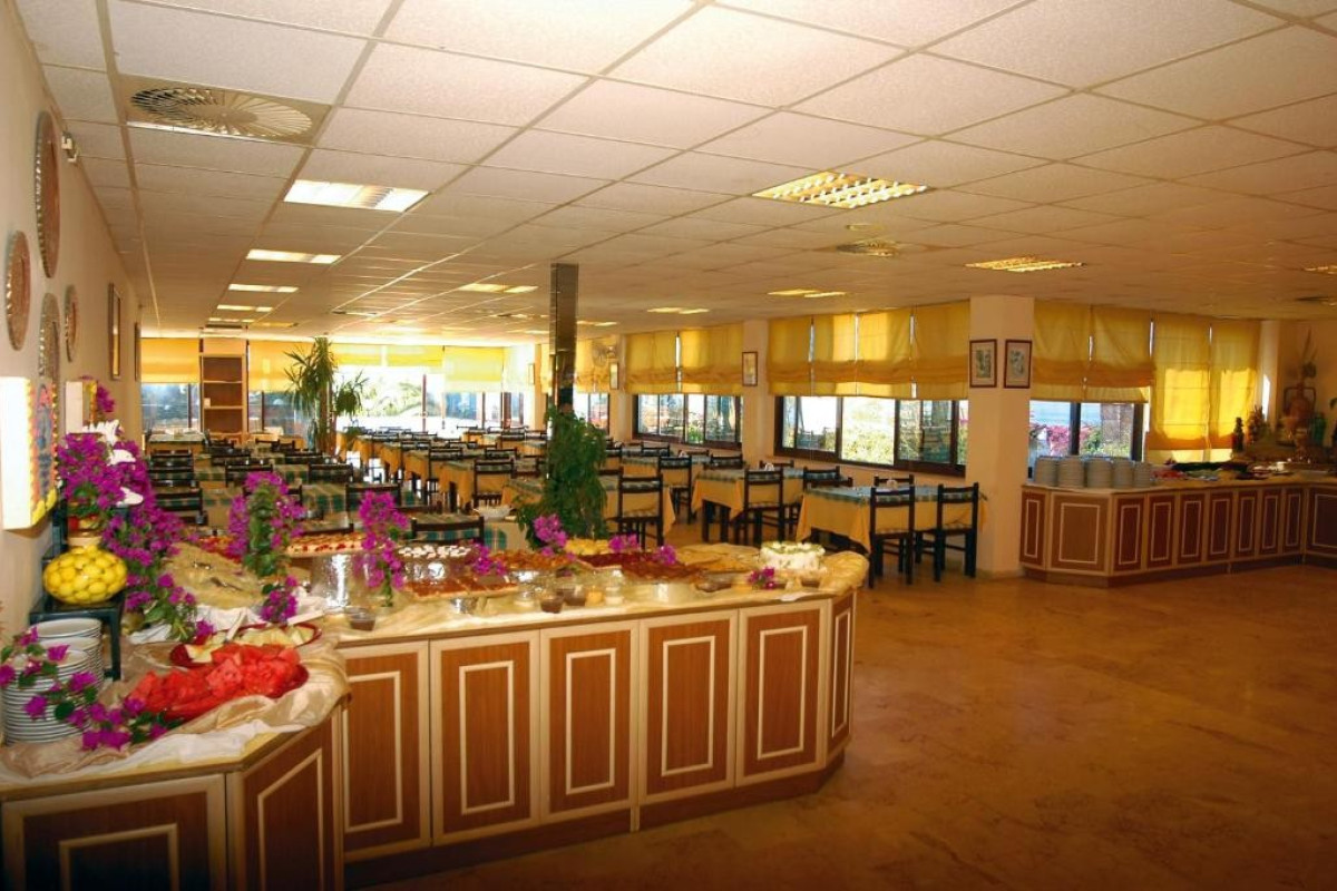 Titan Club Hotel