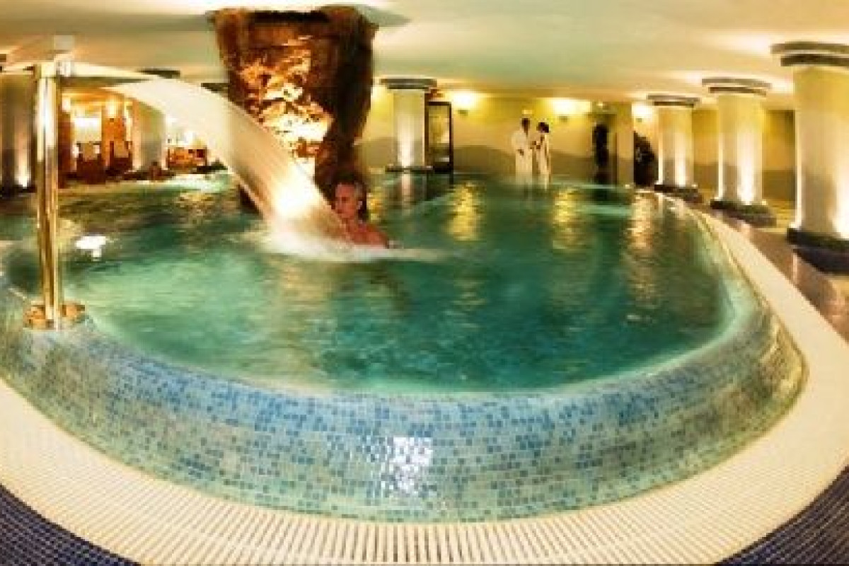 BULL ESCORIAL  SPA